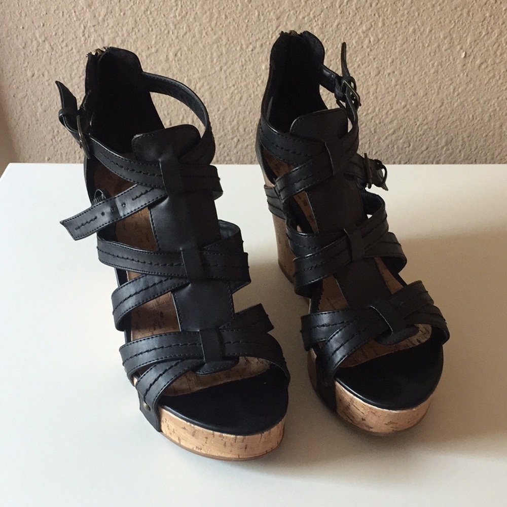 By Guess cork platform